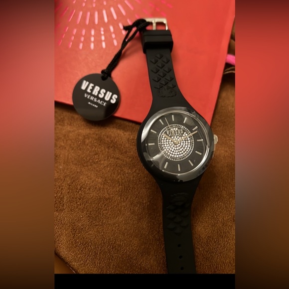 New in pouch VERSUS Versace Women\'s Pavé Crystal Silicone Strap Watch 39mm NEW main image 5